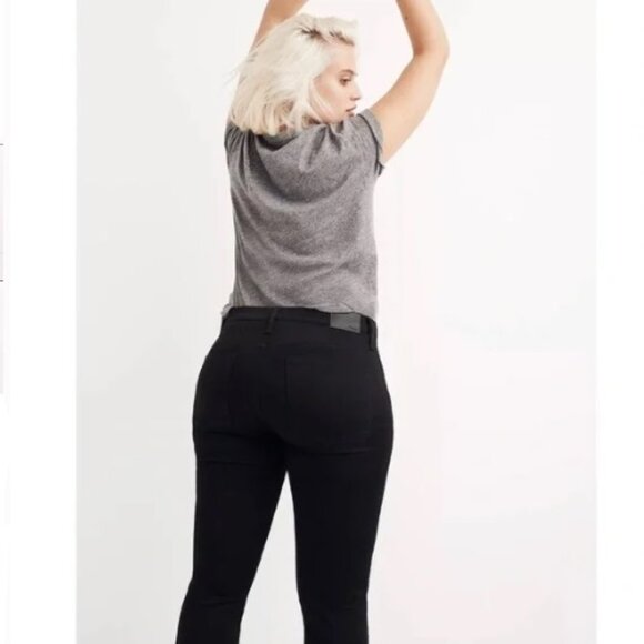 NWT Madewell Women's 25P Petite 8" Skinny Jeans in Carbondale Wash Black J9158 - Picture 3 of 3